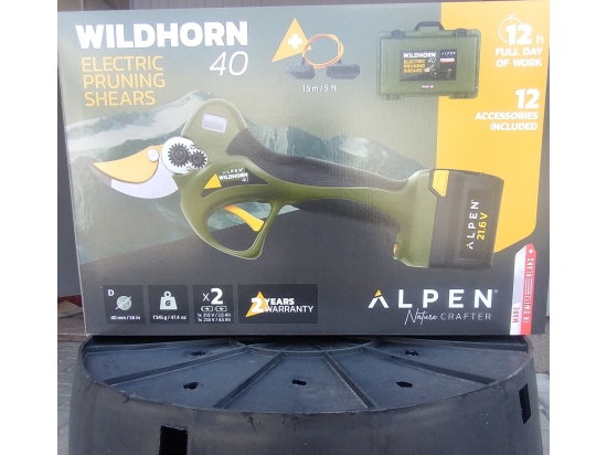 ALPEN WILDHORN 40 – Schweizer Elektrogartenschere mit FELCO-Klinge, Schnittstärke bis 40 mm
